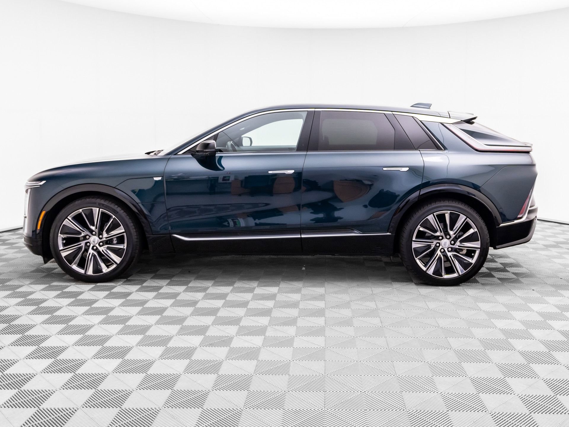 Certified 2025 Cadillac LYRIQ Luxury 3 with VIN 1GYKPTRL3SZ314155 for sale in Barrington, IL