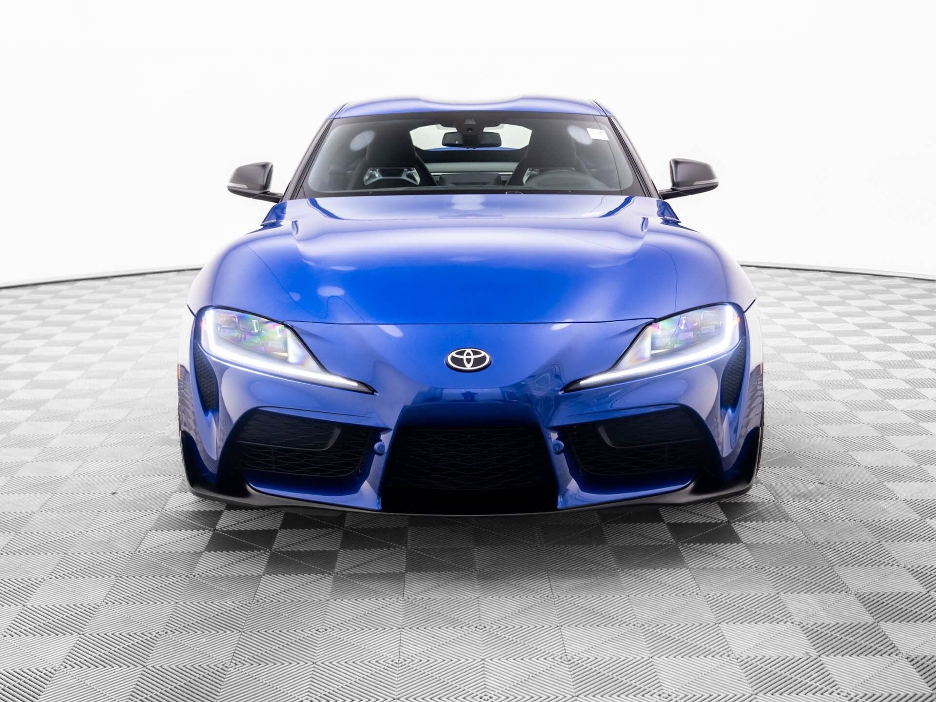 2025 Toyota Supra 3.0 photo 2