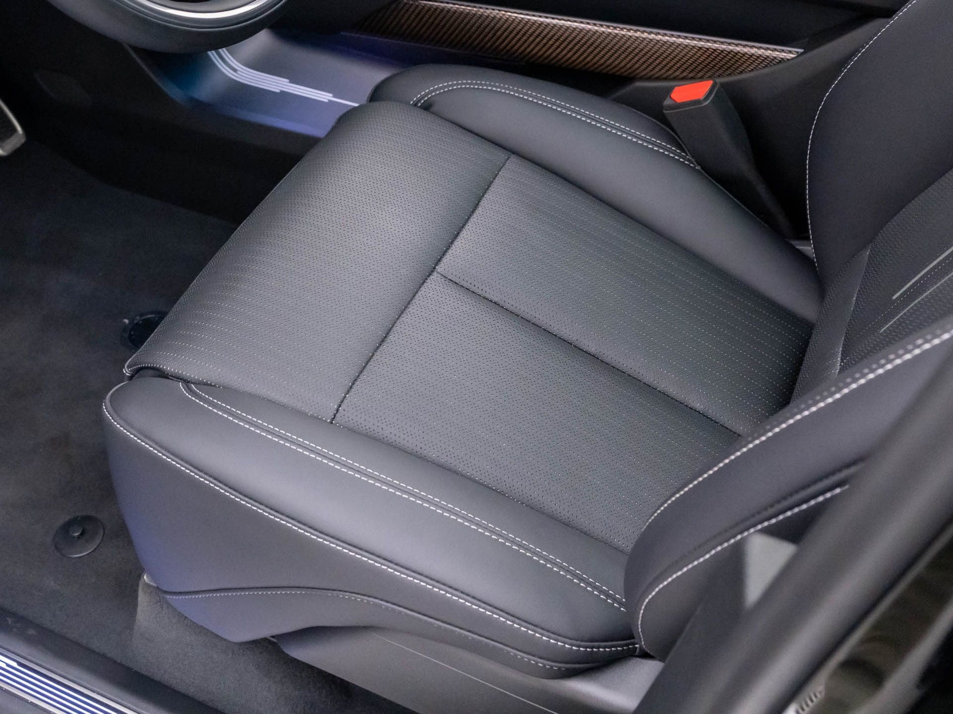 2026 Cadillac VISTIQ Sport - Photo 18