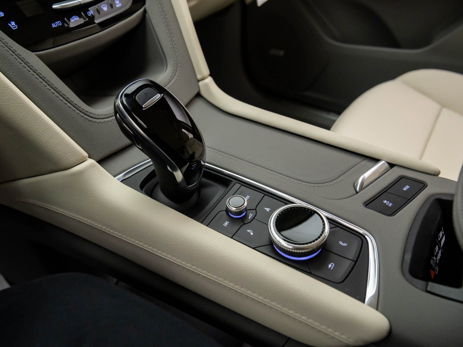 2026 Cadillac XT5 Premium Luxury - Photo 11