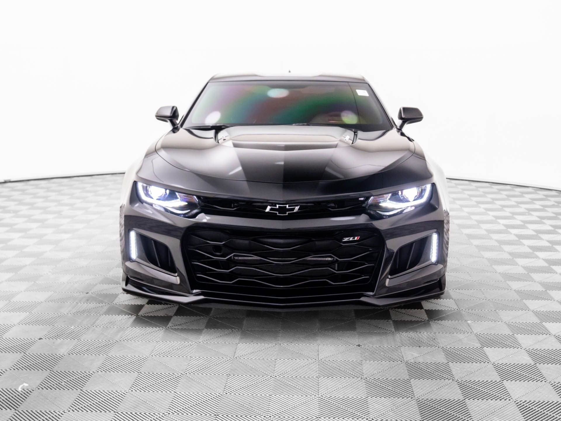 2017 Chevrolet Camaro ZL1 photo 2