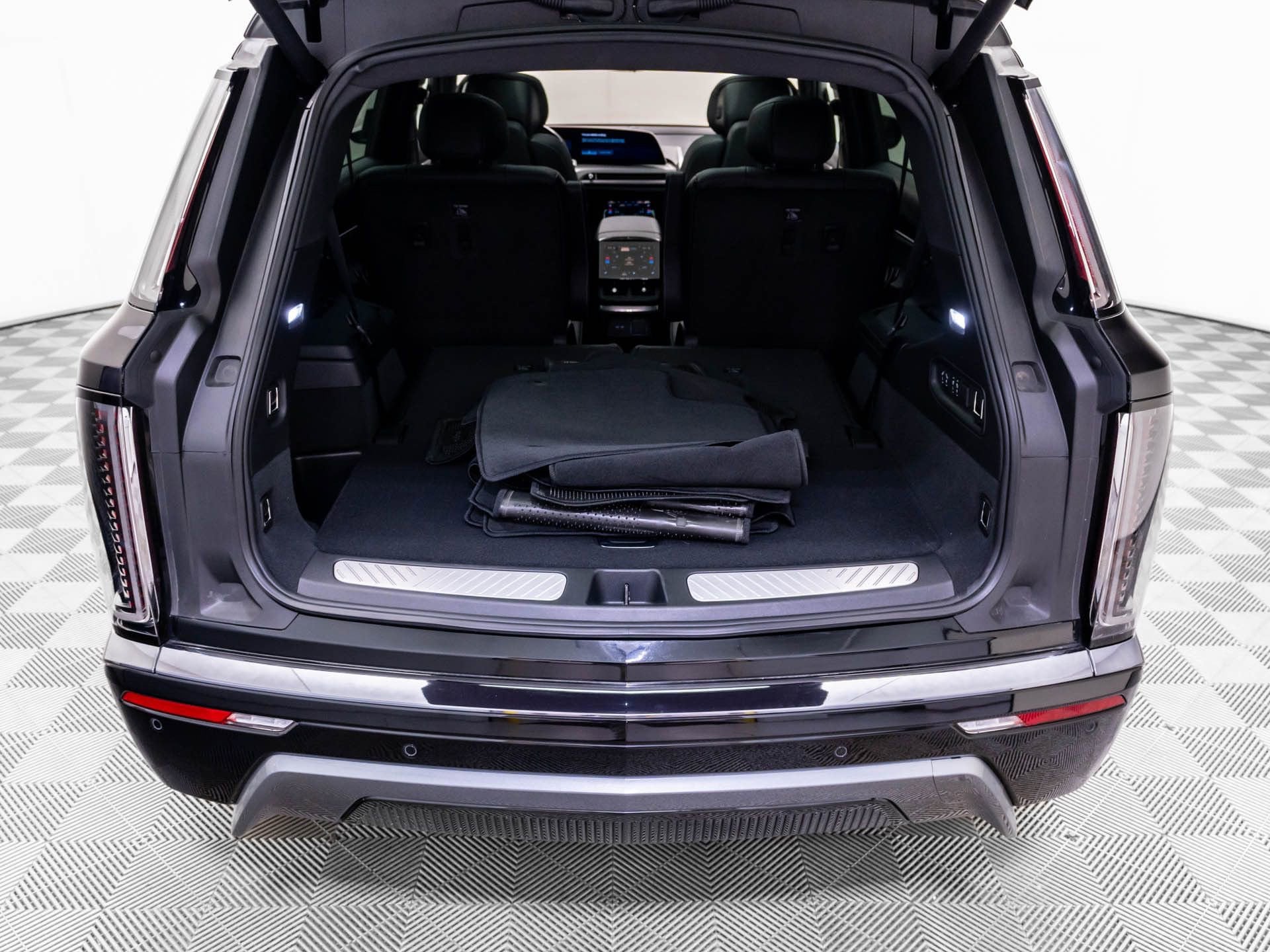 2026 Cadillac VISTIQ Sport - Photo 33