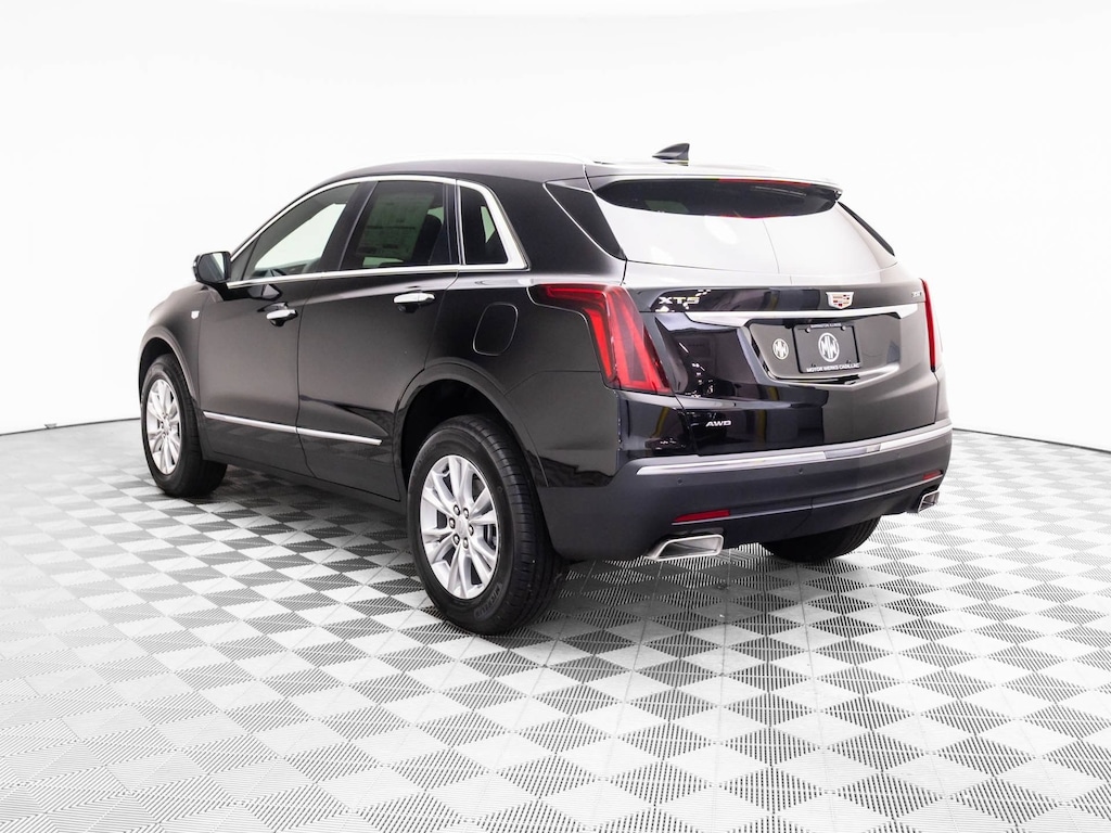 New 2026 CADILLAC XT5 Luxury SUV