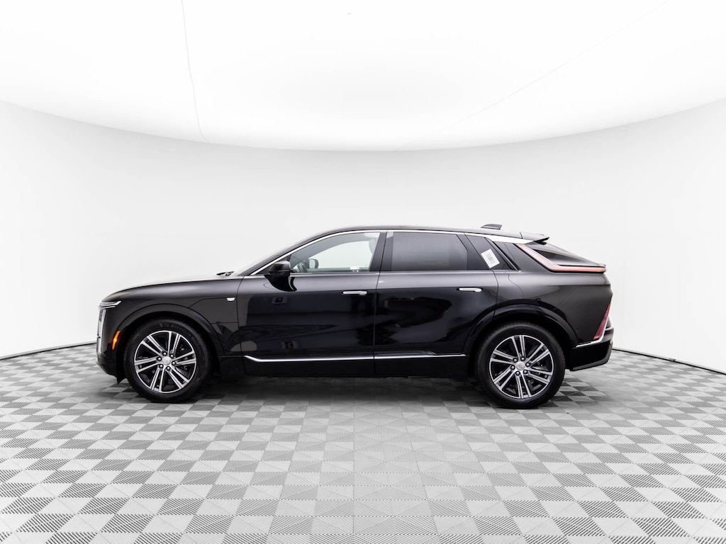 New 2026 CADILLAC LYRIQ Luxury SUV
