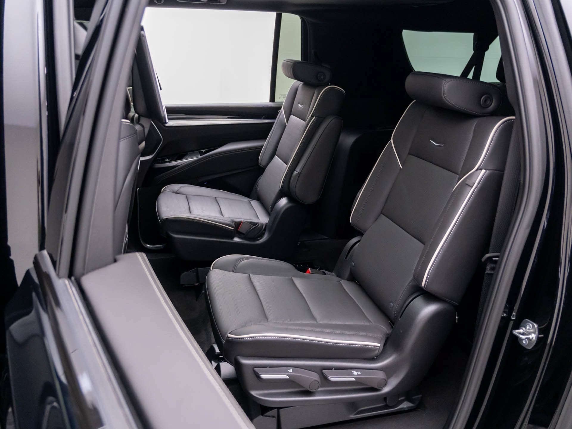 2026 Cadillac Escalade ESV Sport - Photo 15