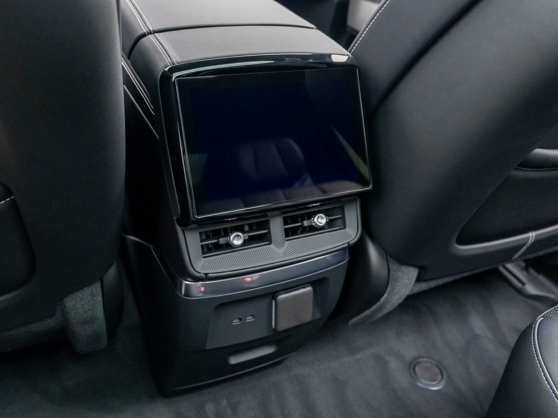 2026 Cadillac VISTIQ Sport - Photo 23