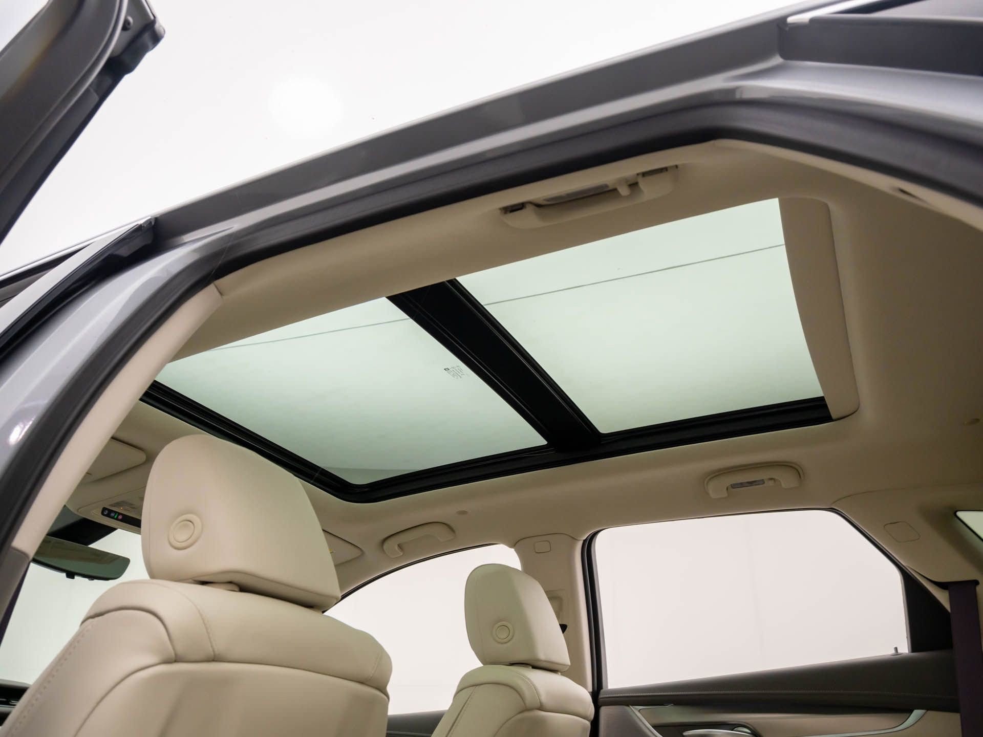 2026 Cadillac XT5 Premium Luxury - Photo 10
