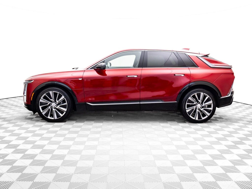 Certified 2024 CADILLAC LYRIQ Luxury 3 SUV