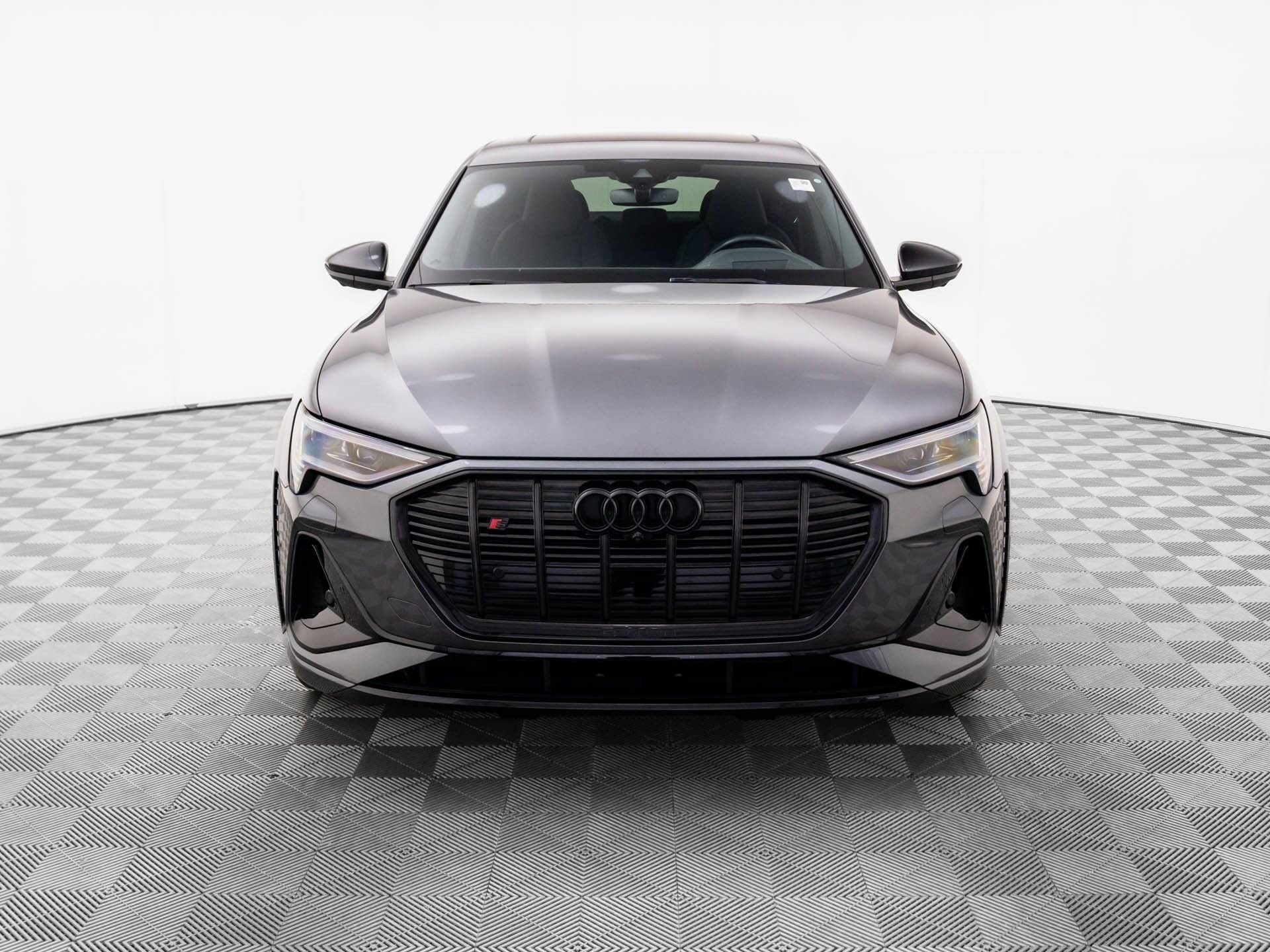 Used 2022 Audi e-tron S Sportback Prestige with VIN WA13CBGE8NB046926 for sale in Barrington, IL