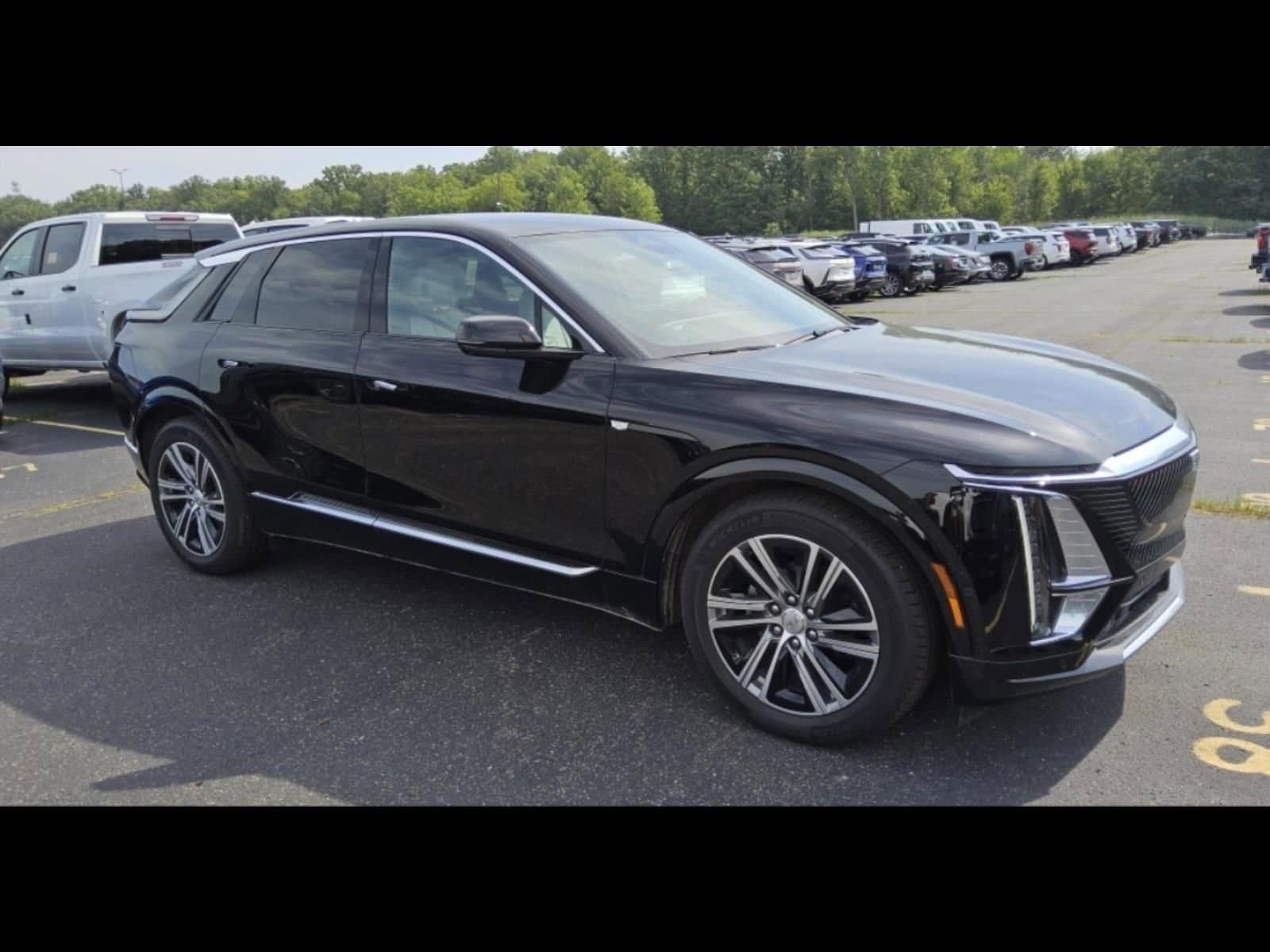 Used 2025 Cadillac LYRIQ Luxury 2 with VIN 1GYKPRRL9SZ303759 for sale in Barrington, IL
