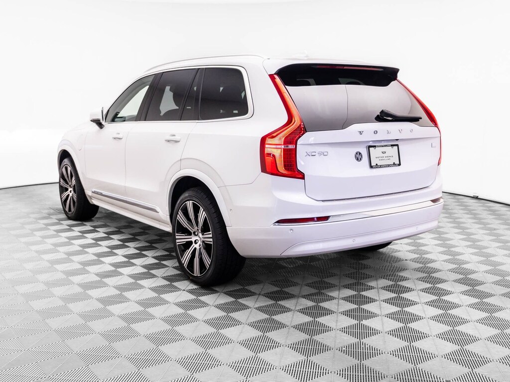 Used 2024 Volvo XC90 Recharge Plug-In Hyb Plus