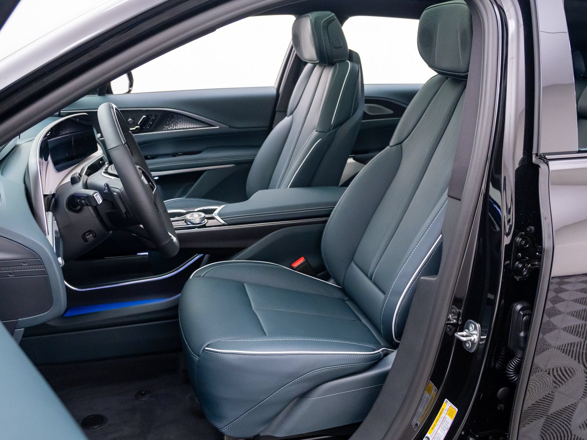 2026 Cadillac LYRIQ Signature Sport - Photo 15