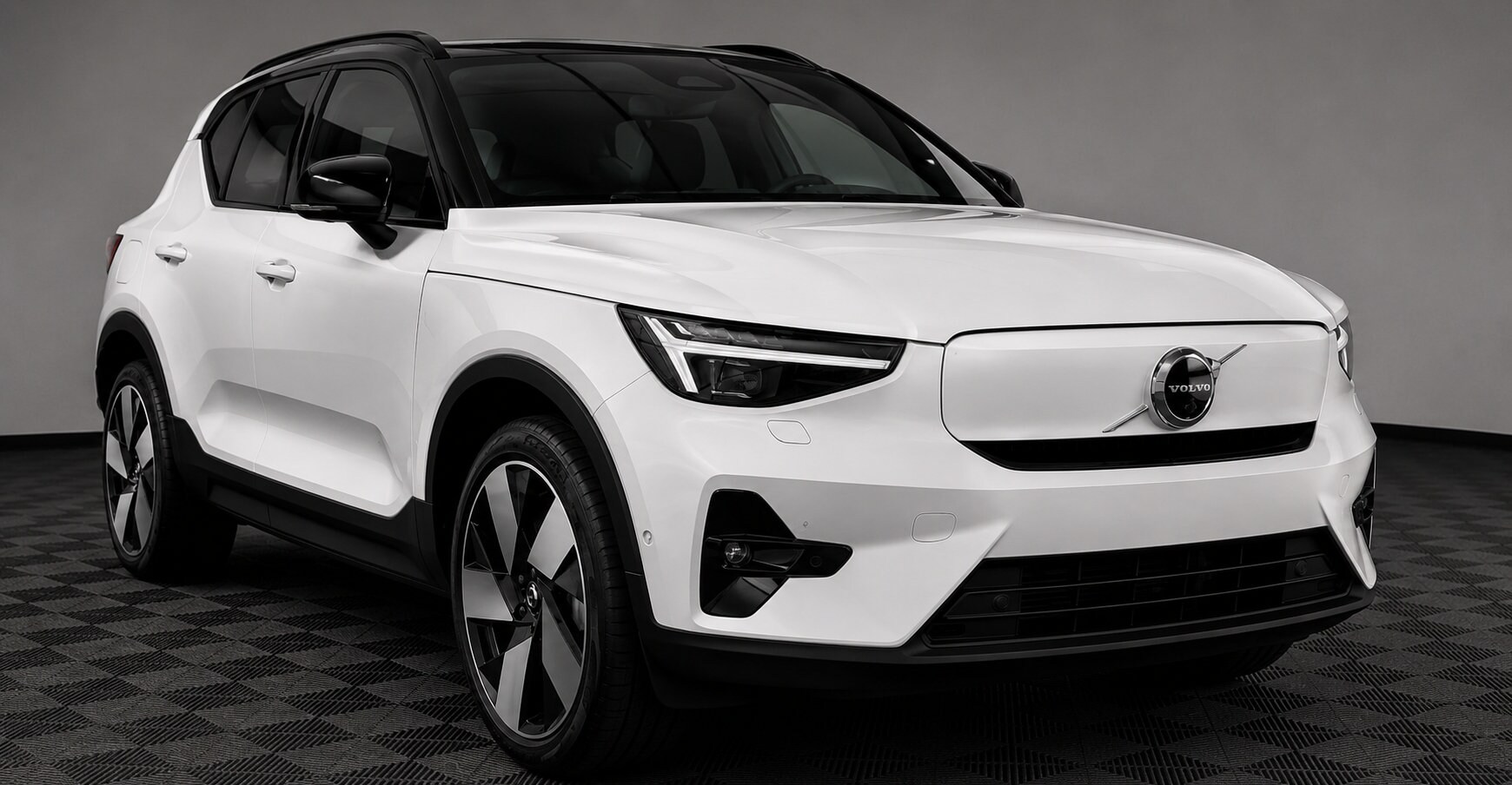 Used 2023 Volvo XC40 Ultimate with VIN YV4ED3UM5P2040451 for sale in Barrington, IL