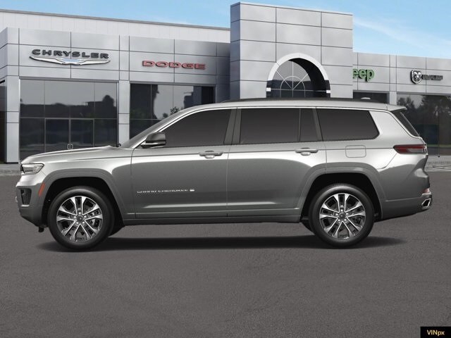 2025 Jeep Grand Cherokee Overland photo 3