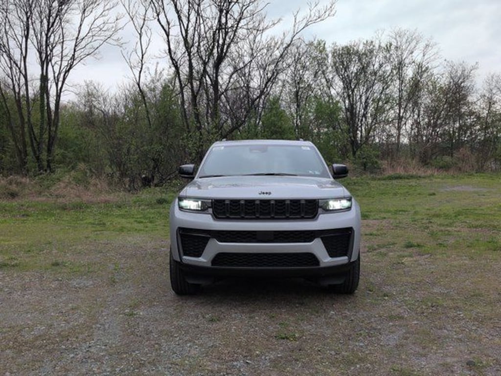 New 2026 Jeep Grand Cherokee L Laredo Sport Utility