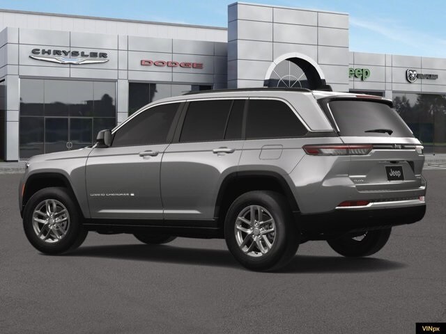 2025 Jeep Grand Cherokee Laredo photo 4