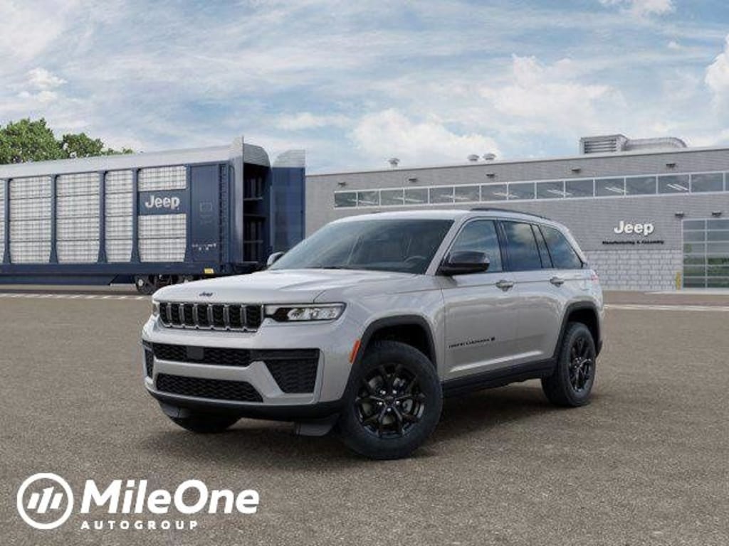 New 2026 Jeep Grand Cherokee Laredo Sport Utility