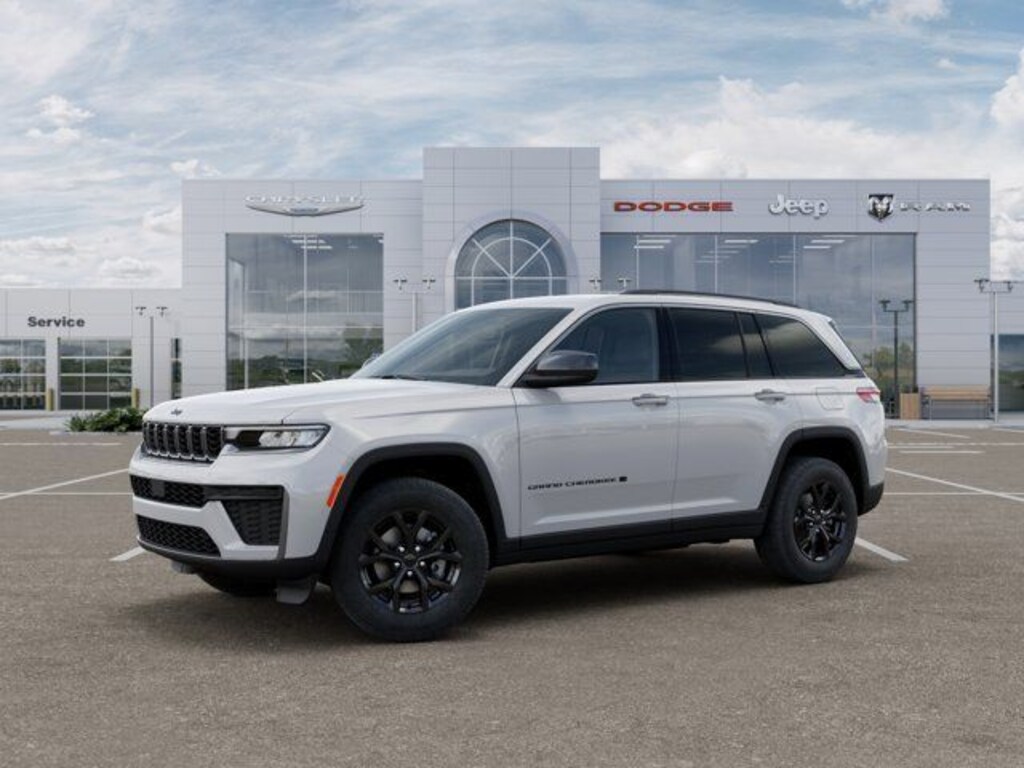 New 2026 Jeep Grand Cherokee Laredo Sport Utility