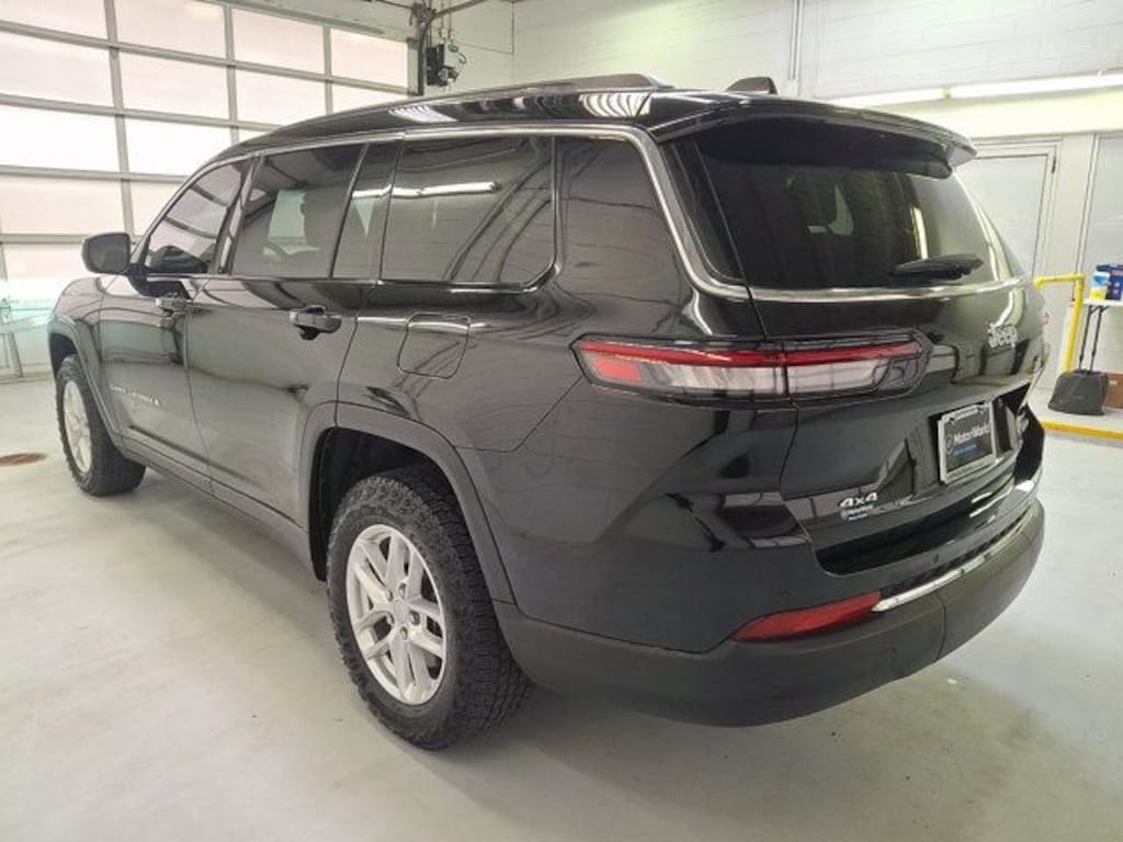 Used 2023 Jeep Grand Cherokee L Laredo SUV