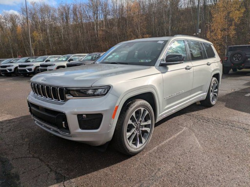 New 2025 Jeep Grand Cherokee L Overland Sport Utility