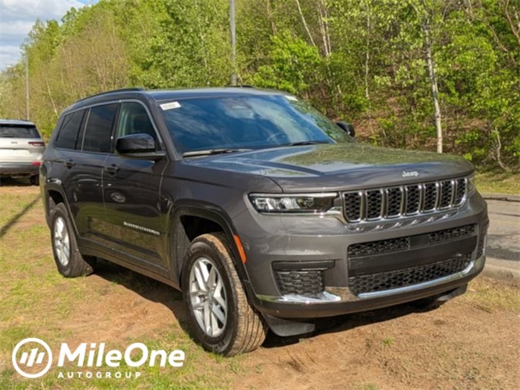 New 2025 Jeep Grand Cherokee L Laredo Sport Utility
