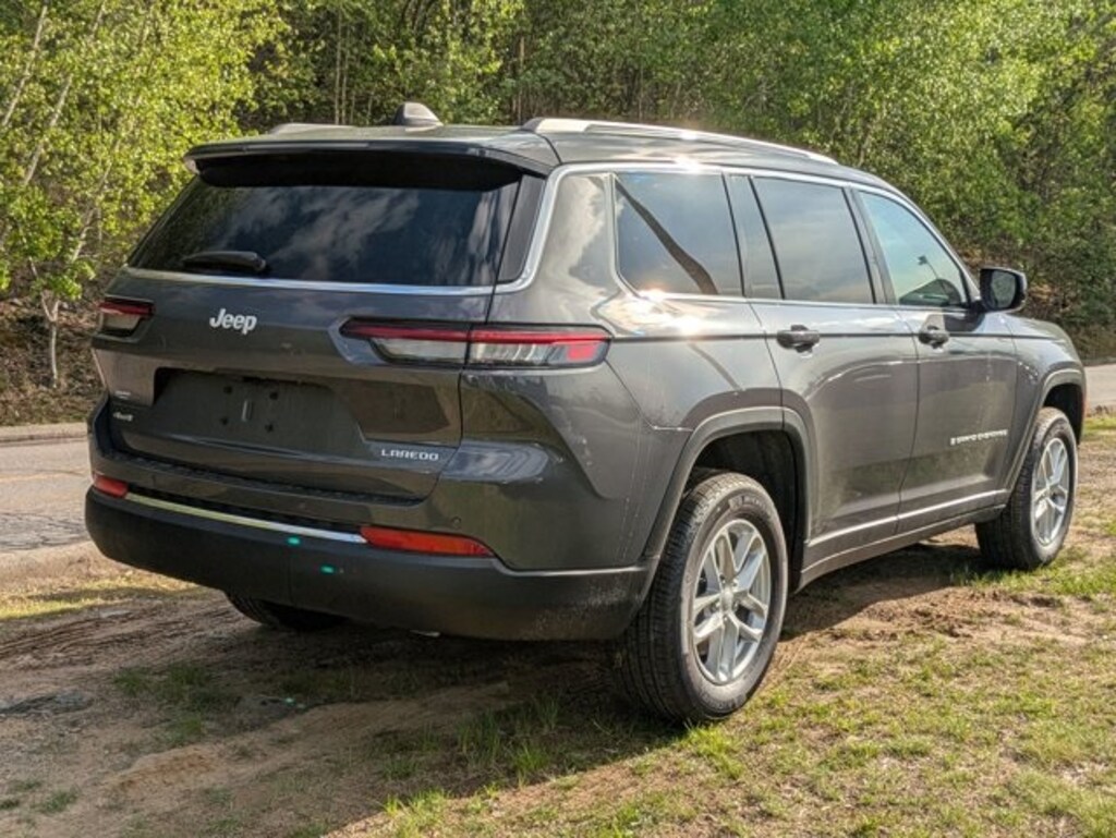 New 2025 Jeep Grand Cherokee L Laredo Sport Utility