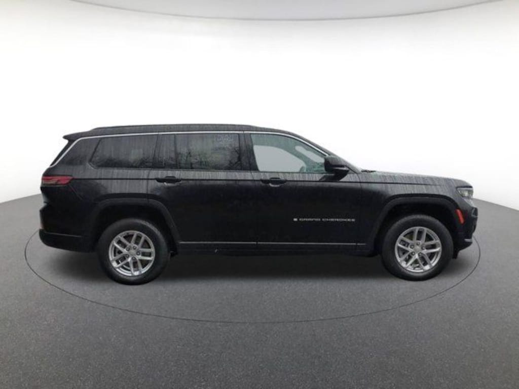 New 2026 Jeep Grand Cherokee L Laredo Sport Utility