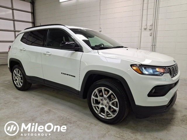 2024 Jeep Compass Latitude Lux's photo