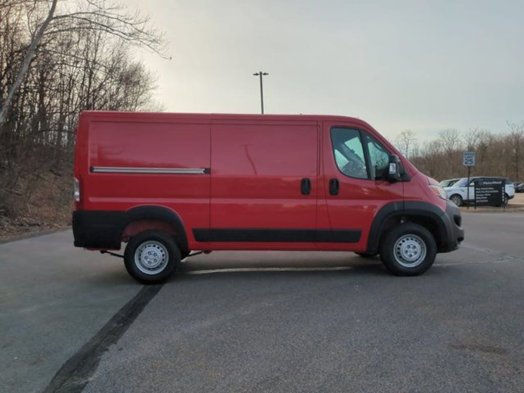 New 2026 Ram ProMaster 1500 Low Roof Cargo Van
