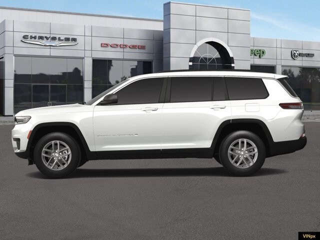 2025 Jeep Grand Cherokee Laredo photo 3