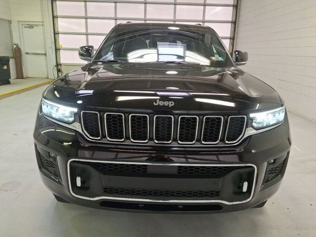 Used 2022 Jeep New Grand Cherokee Overland SUV