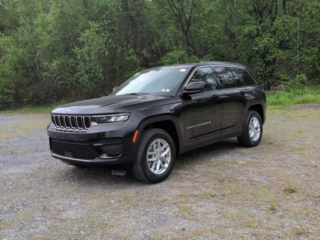 New 2026 Jeep Grand Cherokee Laredo Sport Utility