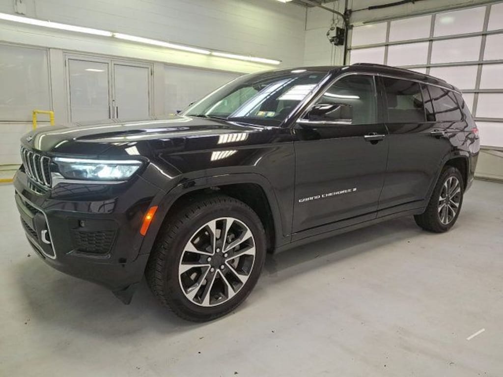 Used 2022 Jeep New Grand Cherokee Overland SUV