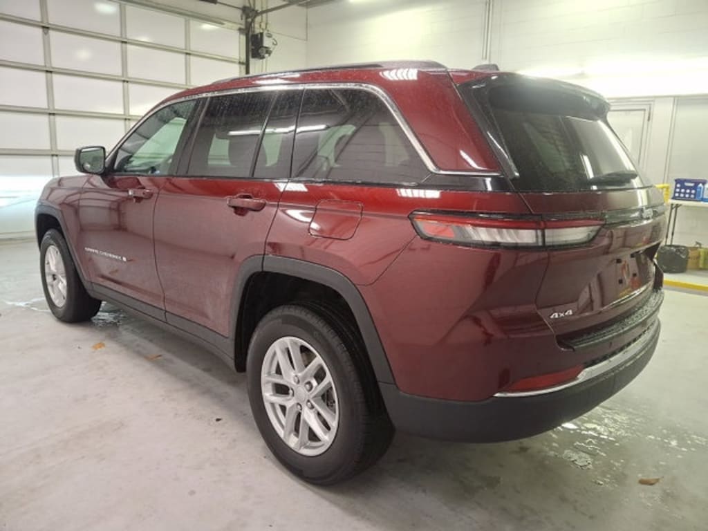 Used 2025 Jeep Grand Cherokee Laredo SUV