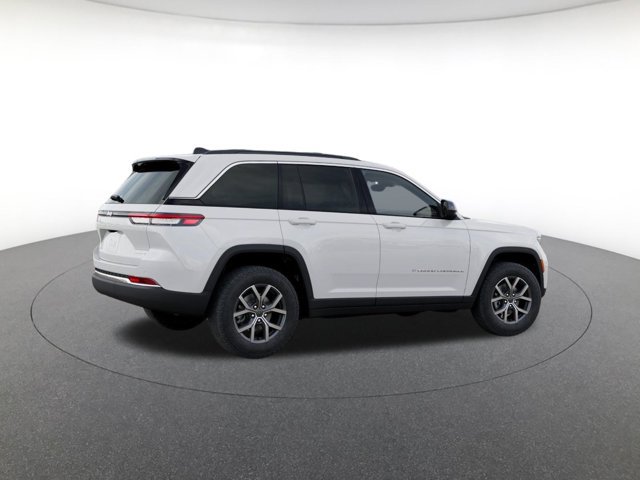 New 2027 Jeep Grand Cherokee Laredo Sport Utility