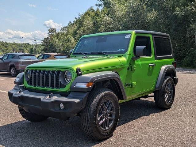2025 Jeep Wrangler Sport photo 3