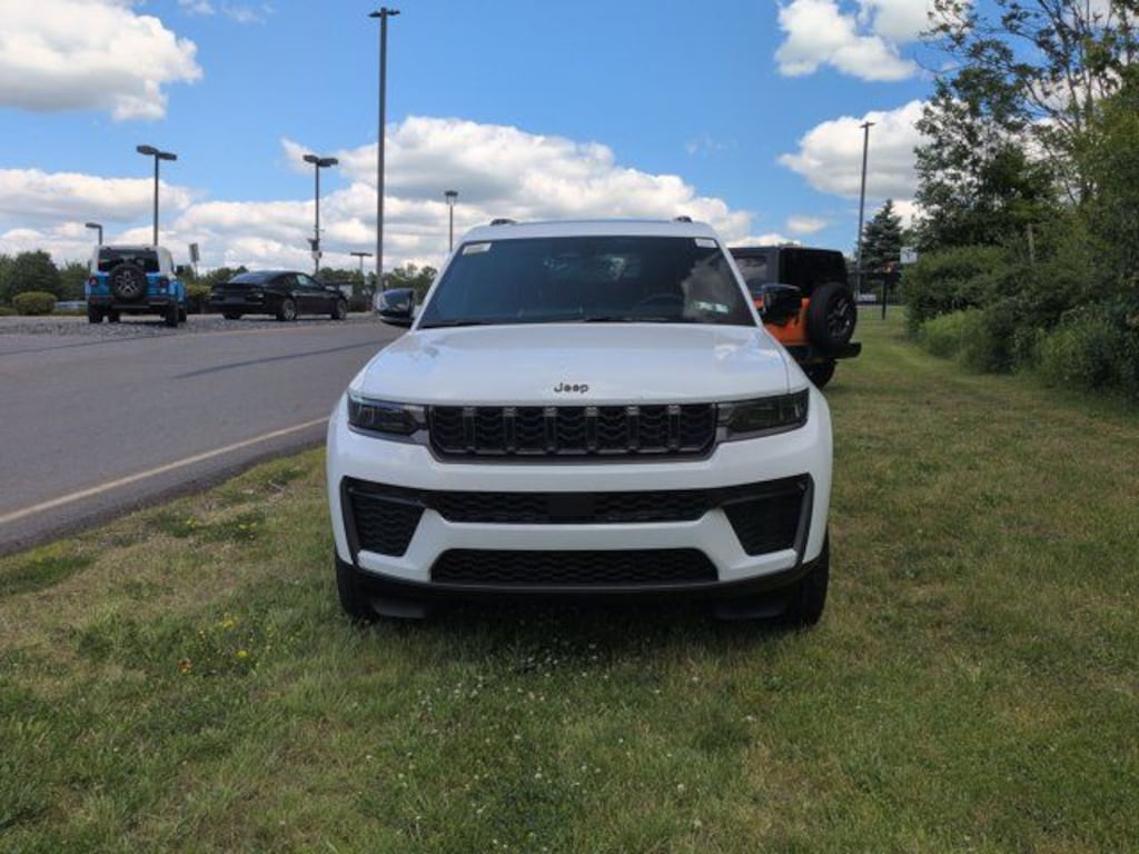 New 2026 Jeep Grand Cherokee L Laredo Sport Utility