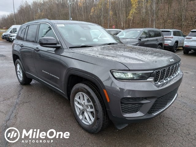 2025 Jeep Grand Cherokee Laredo's photo