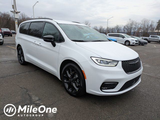 2026 Chrysler Pacifica