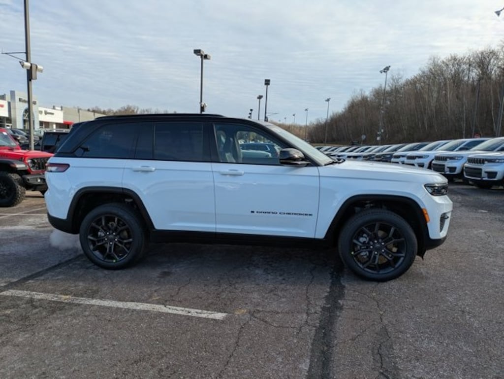 New 2025 Jeep Grand Cherokee Limited Sport Utility