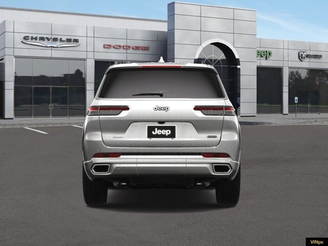 2025 Jeep Grand Cherokee Overland photo 4