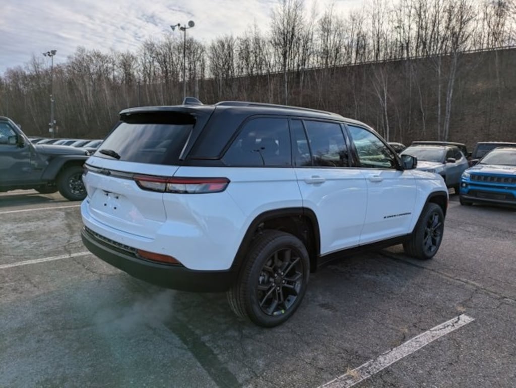 New 2025 Jeep Grand Cherokee Limited Sport Utility