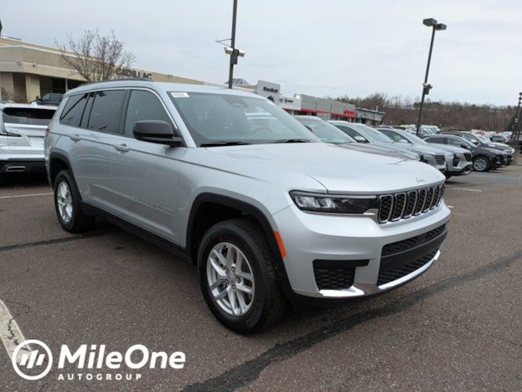 New 2025 Jeep Grand Cherokee L Laredo Sport Utility