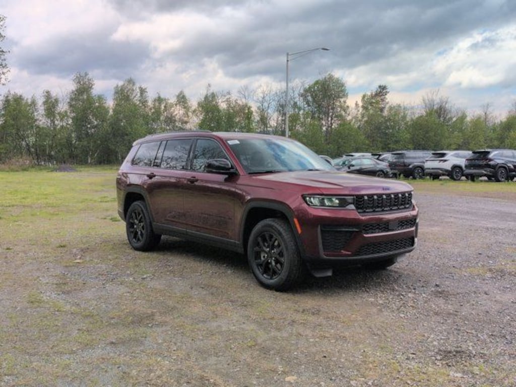 New 2026 Jeep Grand Cherokee L Laredo Sport Utility