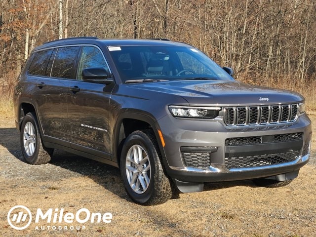 2025 Jeep Grand Cherokee L Laredo's photo