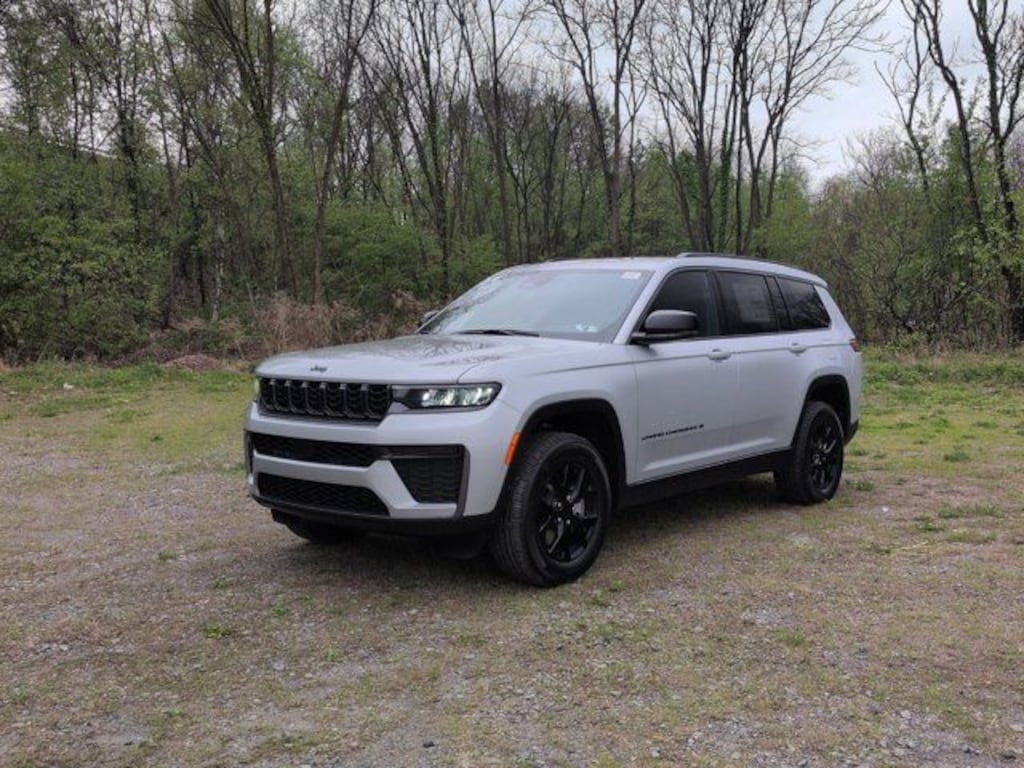 New 2026 Jeep Grand Cherokee L Laredo Sport Utility