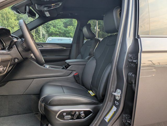 2025 Jeep Grand Cherokee L Overland - Photo 14