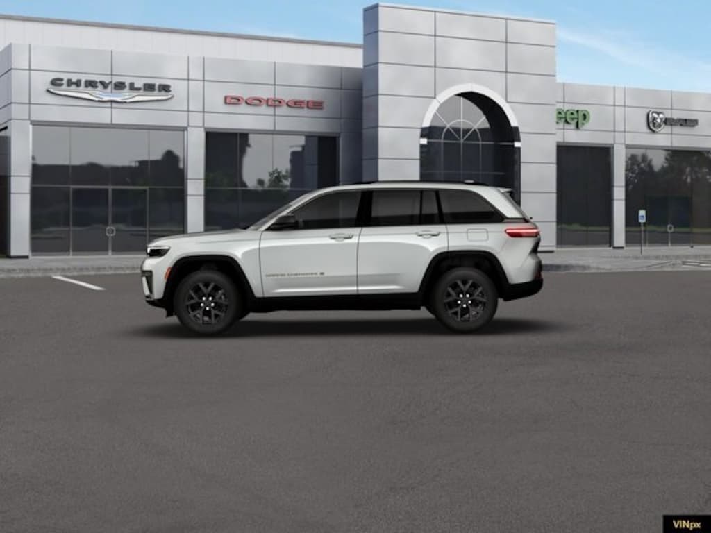 New 2026 Jeep Grand Cherokee Laredo Sport Utility