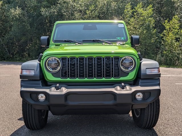 2025 Jeep Wrangler Sport photo 2