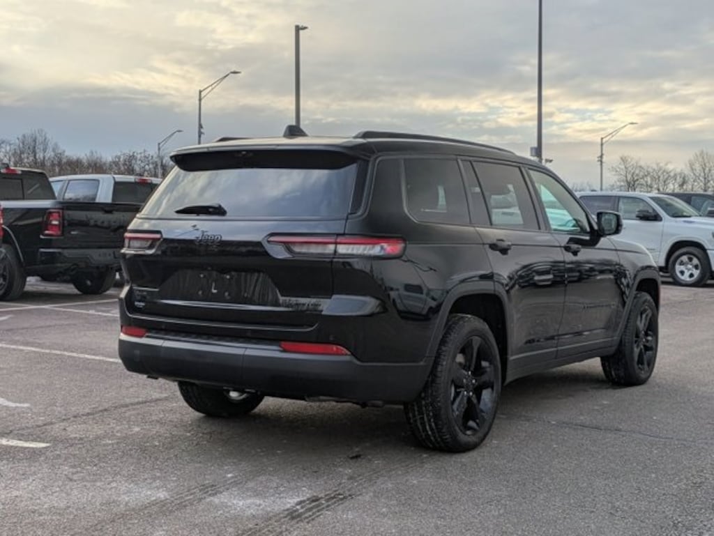 New 2025 Jeep Grand Cherokee L Limited Sport Utility